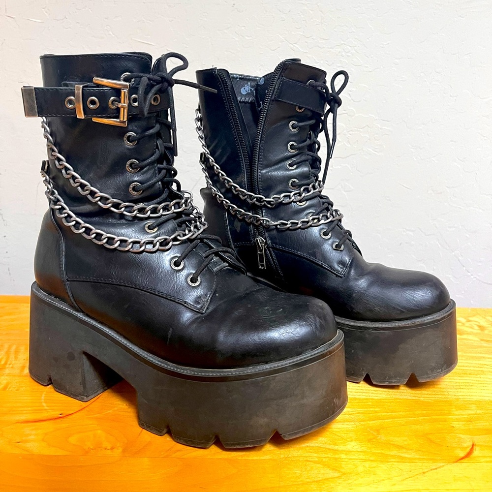 Lamoda chunky chain black goth boots